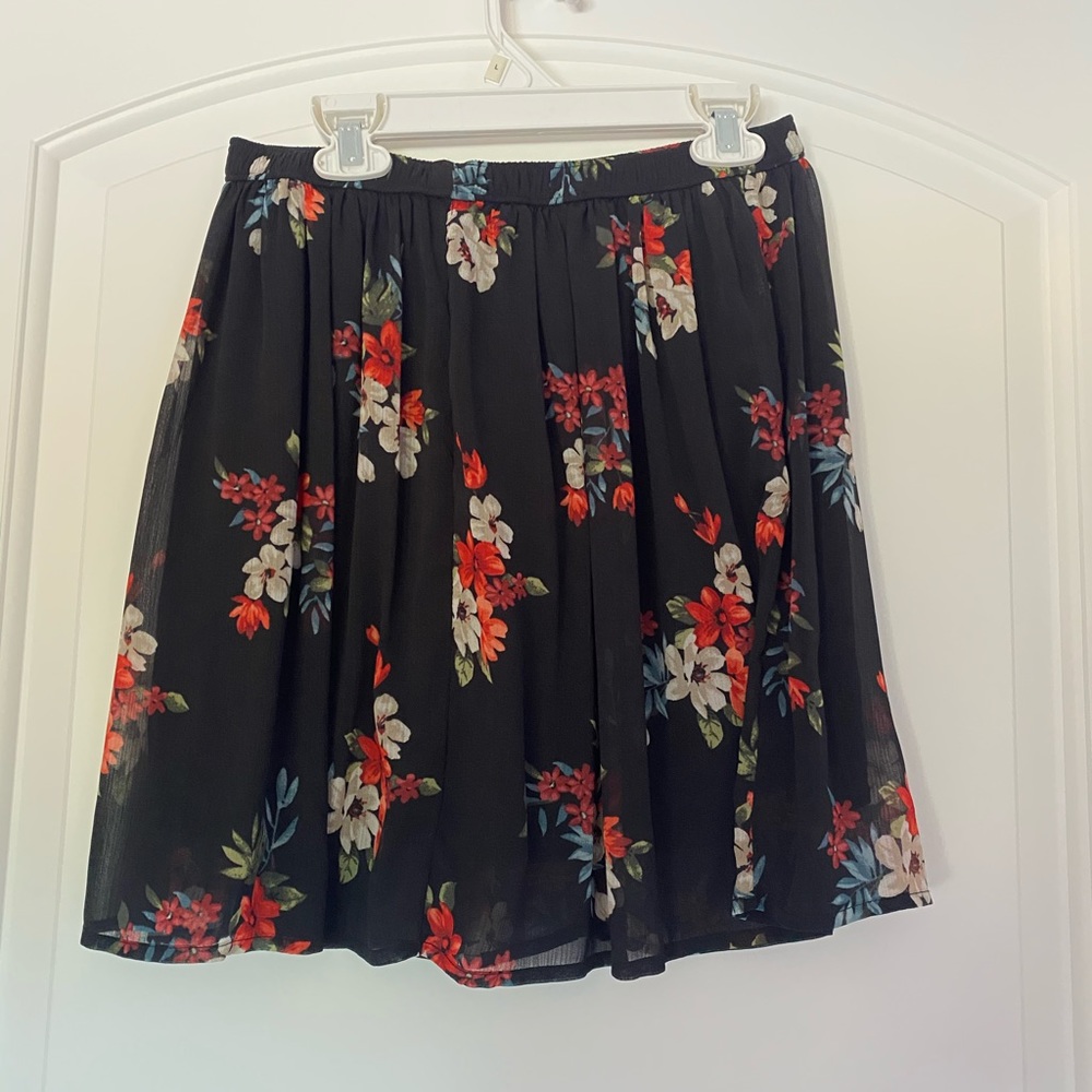 hollister flowered print skirt